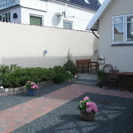 Bed and Breakfast Amalie &