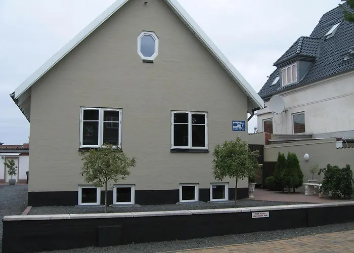 Bed & Breakfast Amalie & 4*